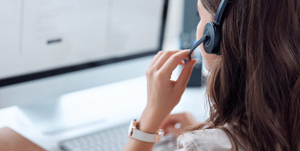 Trabajadora de atención al cliente de JAC